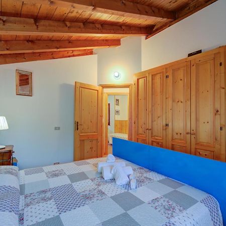 Villa Il Castagno Few Min From Beach - Happy Rentals Castelveccana Zewnętrze zdjęcie