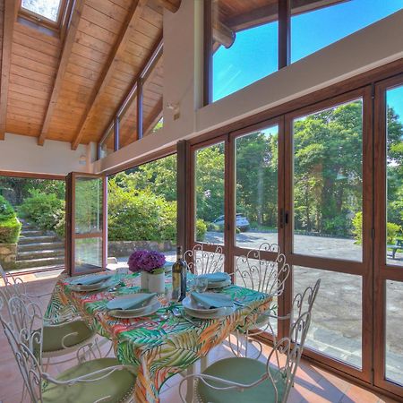 Villa Il Castagno Few Min From Beach - Happy Rentals Castelveccana Zewnętrze zdjęcie