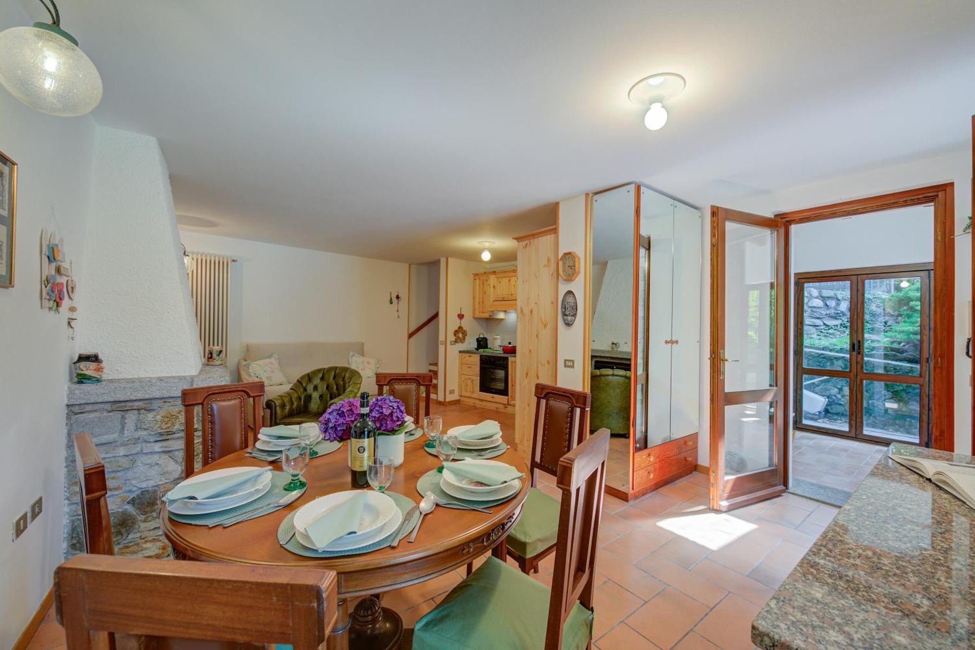 Villa Il Castagno Few Min From Beach - Happy Rentals Castelveccana Zewnętrze zdjęcie