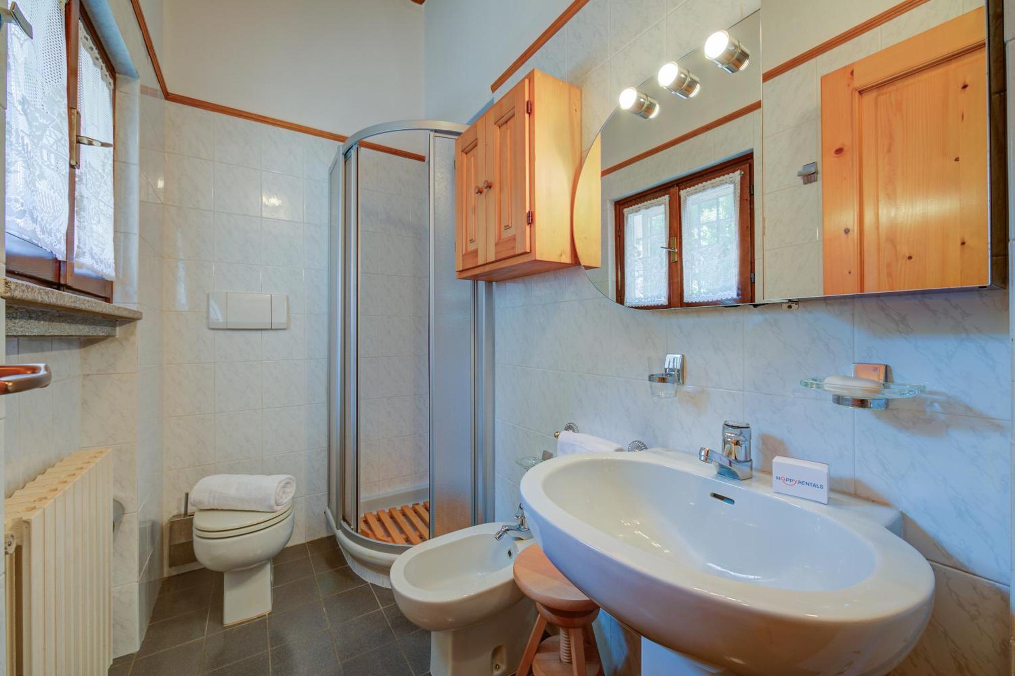 Villa Il Castagno Few Min From Beach - Happy Rentals Castelveccana Zewnętrze zdjęcie