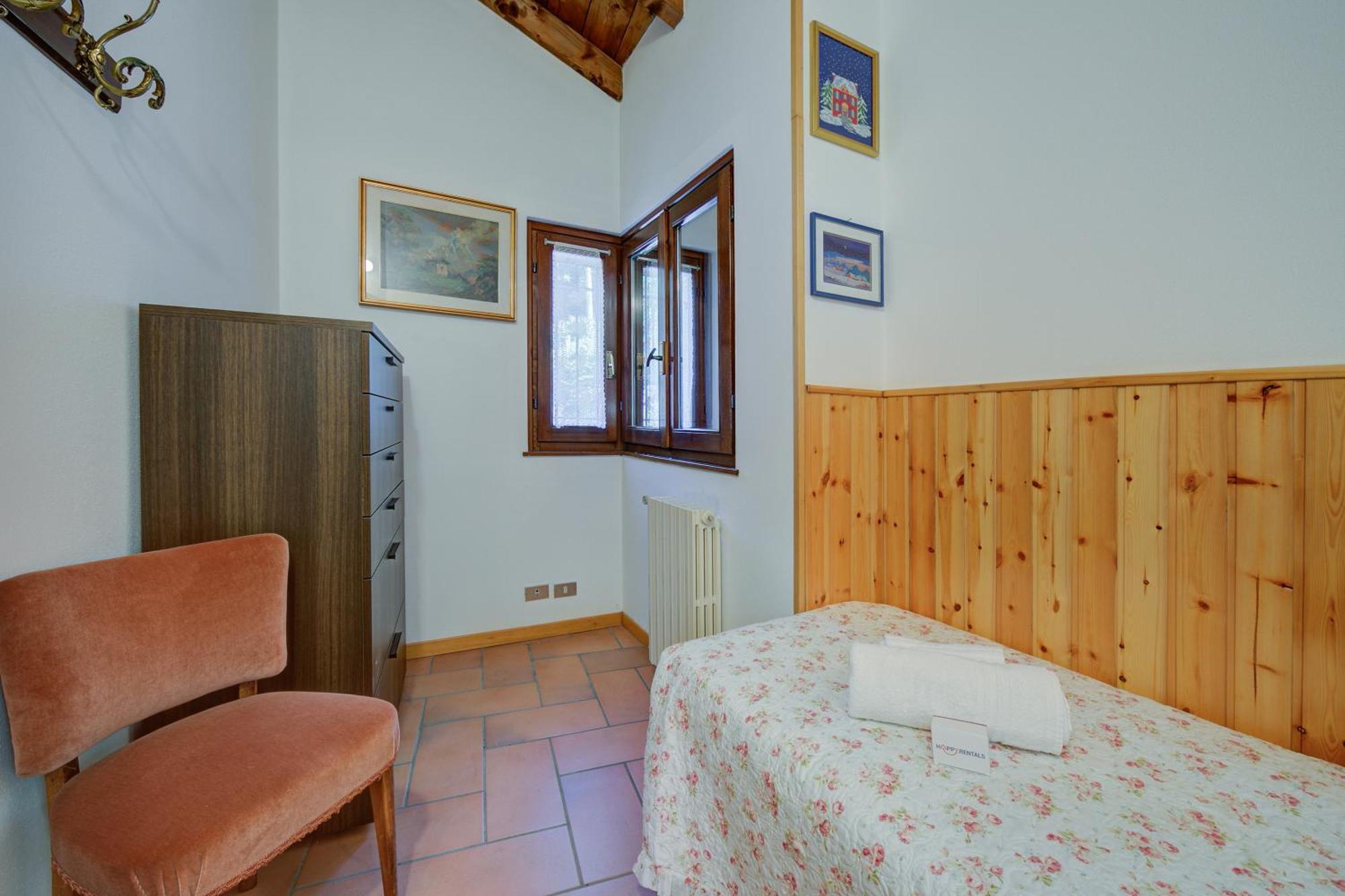 Villa Il Castagno Few Min From Beach - Happy Rentals Castelveccana Zewnętrze zdjęcie