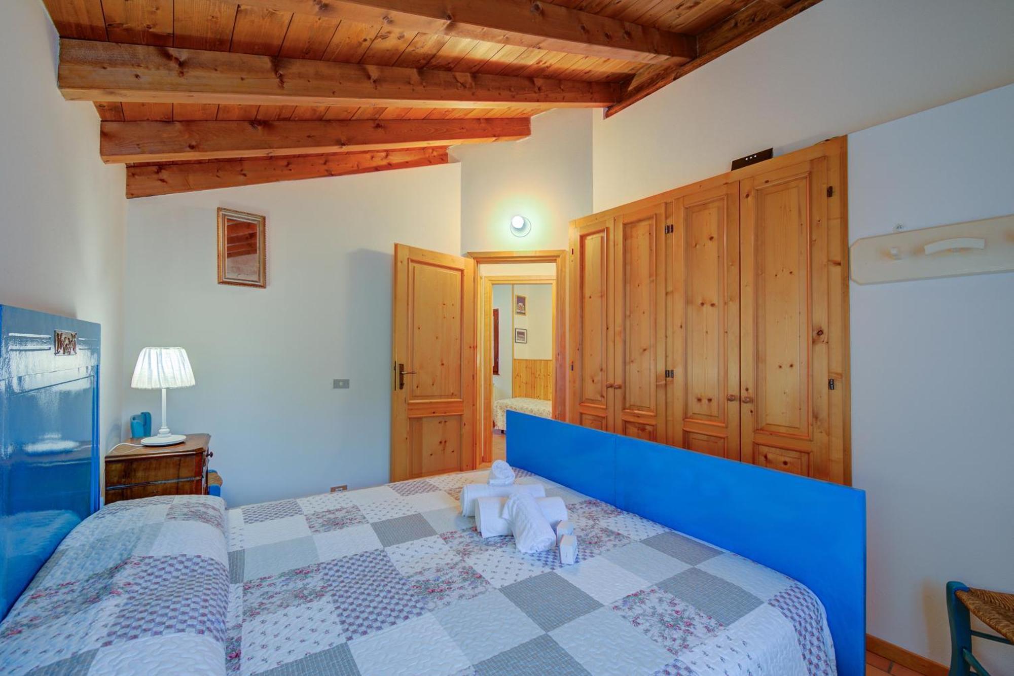 Villa Il Castagno Few Min From Beach - Happy Rentals Castelveccana Zewnętrze zdjęcie