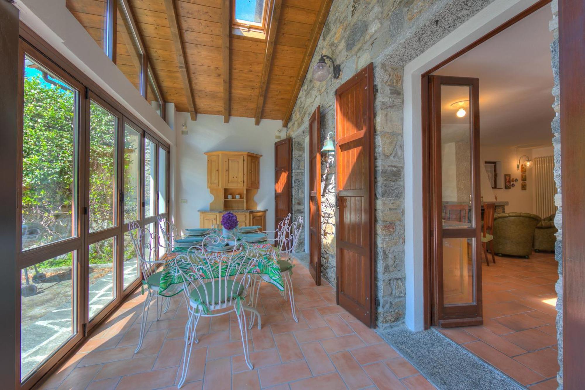 Villa Il Castagno Few Min From Beach - Happy Rentals Castelveccana Zewnętrze zdjęcie