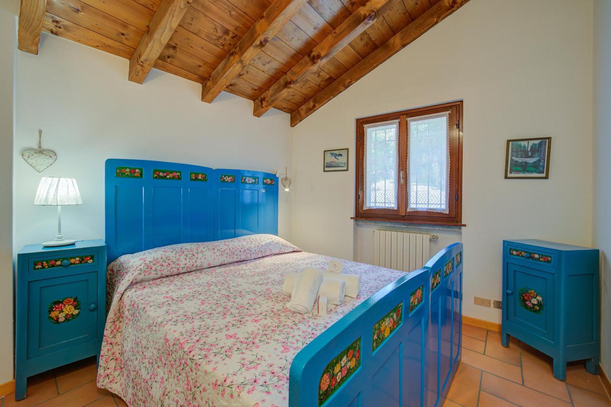 Villa Il Castagno Few Min From Beach - Happy Rentals Castelveccana Zewnętrze zdjęcie