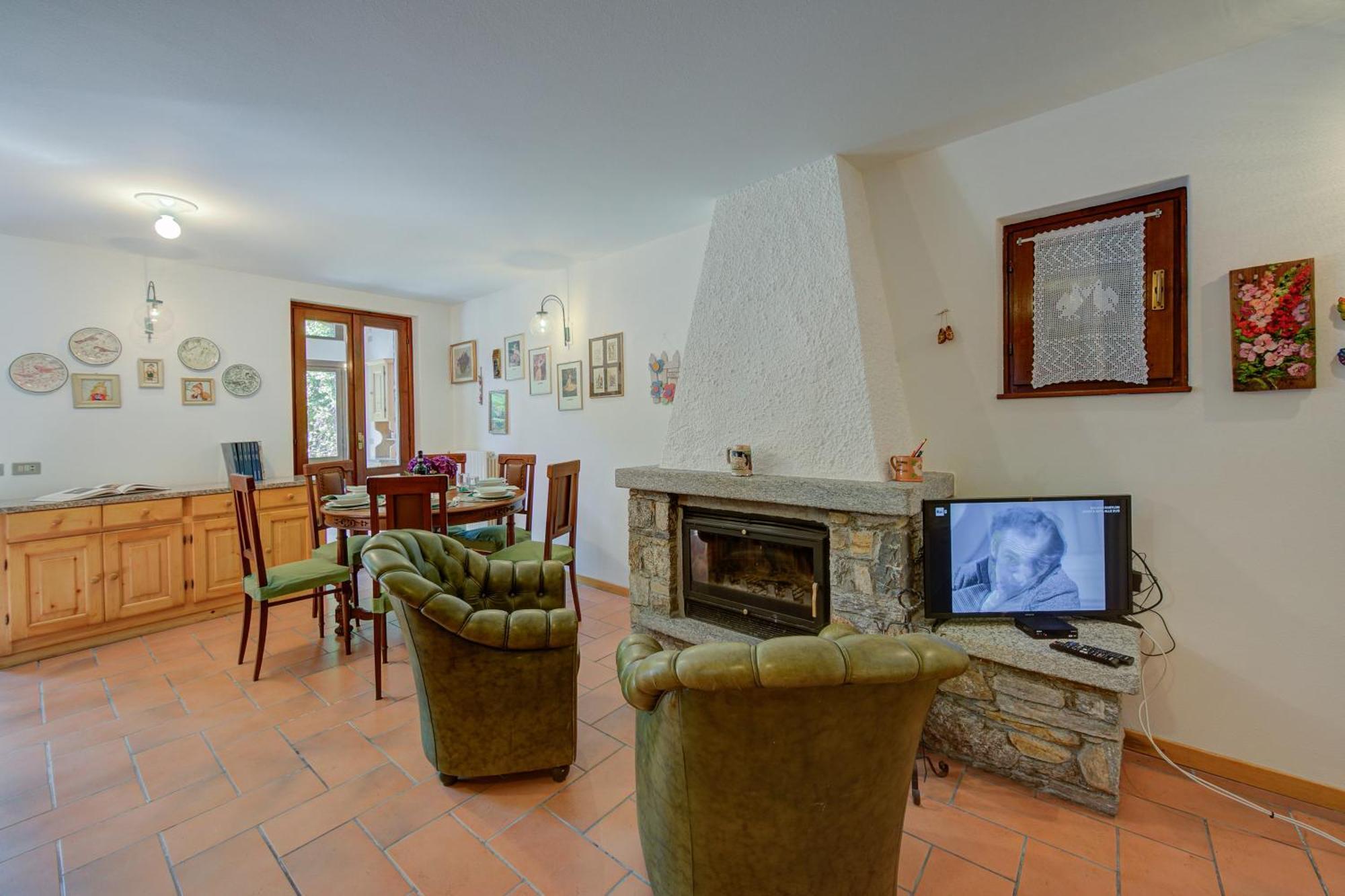 Villa Il Castagno Few Min From Beach - Happy Rentals Castelveccana Zewnętrze zdjęcie