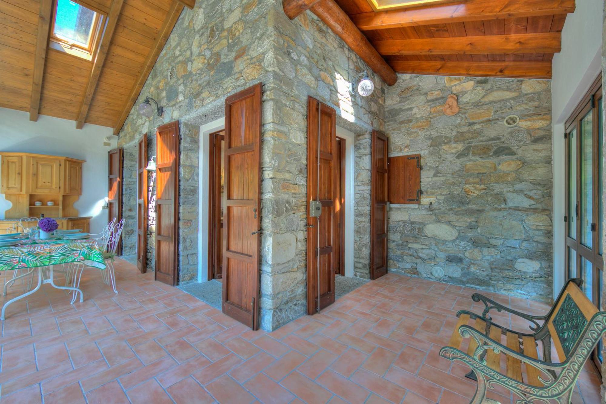 Villa Il Castagno Few Min From Beach - Happy Rentals Castelveccana Zewnętrze zdjęcie