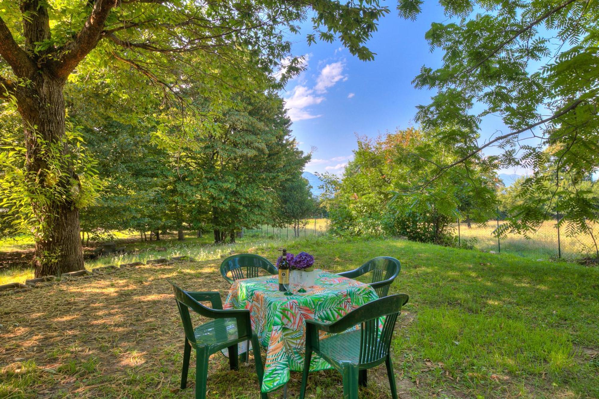 Villa Il Castagno Few Min From Beach - Happy Rentals Castelveccana Zewnętrze zdjęcie
