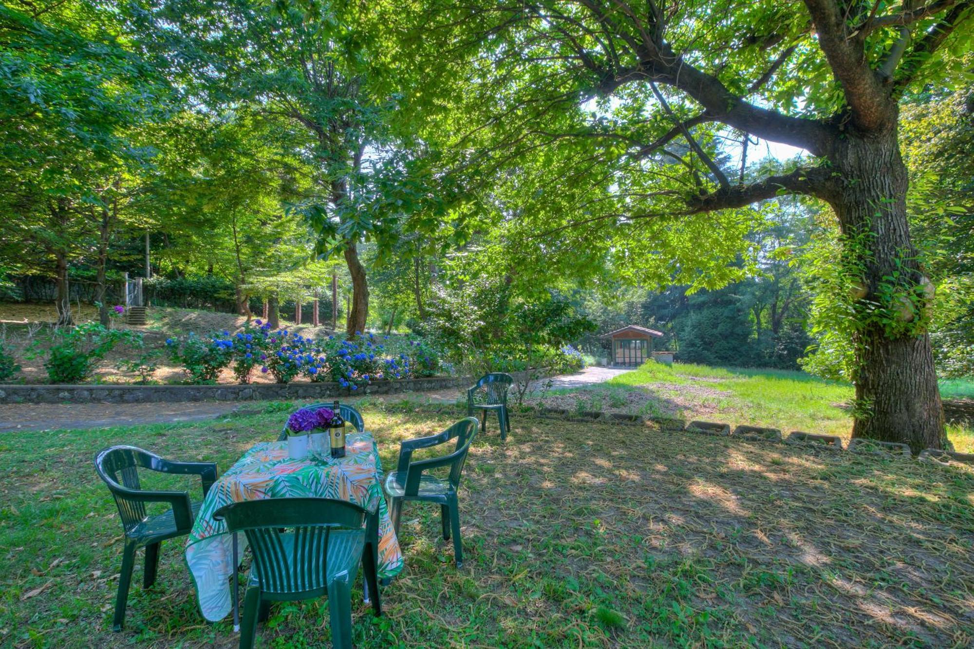 Villa Il Castagno Few Min From Beach - Happy Rentals Castelveccana Zewnętrze zdjęcie