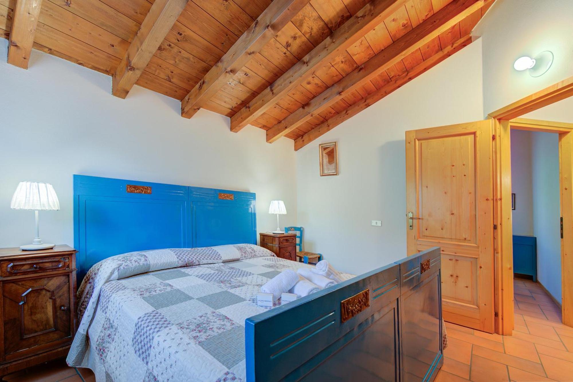 Villa Il Castagno Few Min From Beach - Happy Rentals Castelveccana Zewnętrze zdjęcie